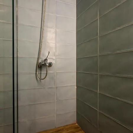 Leone Apartmán