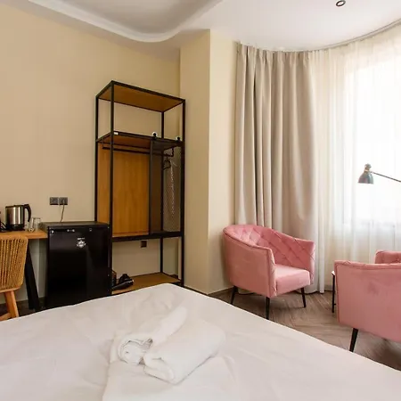 Leone * سالونيك