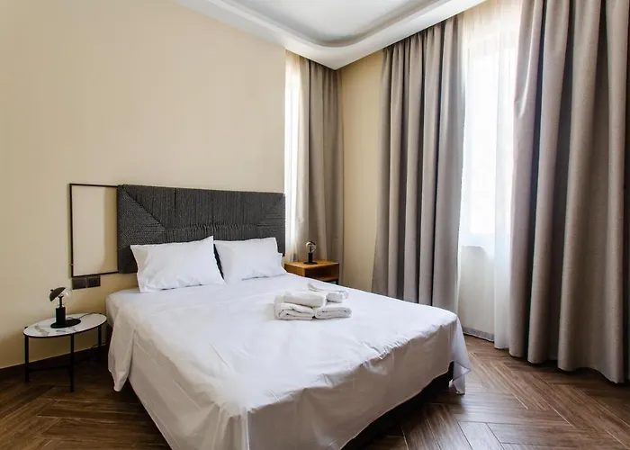 Leone Apartamento *