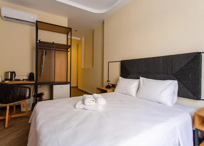 Leone Apartment