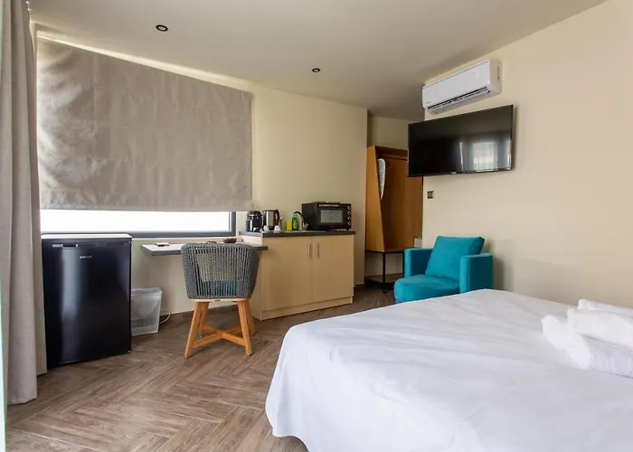 Leone * Θεσσαλονίκη